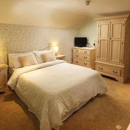 Singleton Lodge Country House Hotel Poulton-le-Fylde Номер фото