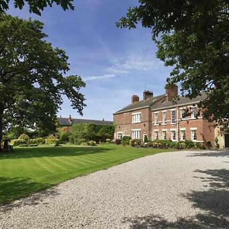 Singleton Lodge Country House Hotel Poulton-le-Fylde Экстерьер фото