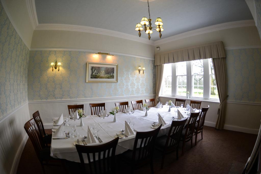 Singleton Lodge Country House Hotel Poulton-le-Fylde Экстерьер фото