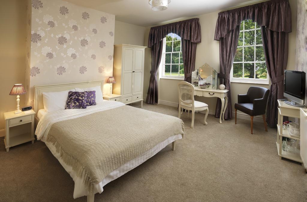 Singleton Lodge Country House Hotel Poulton-le-Fylde Номер фото